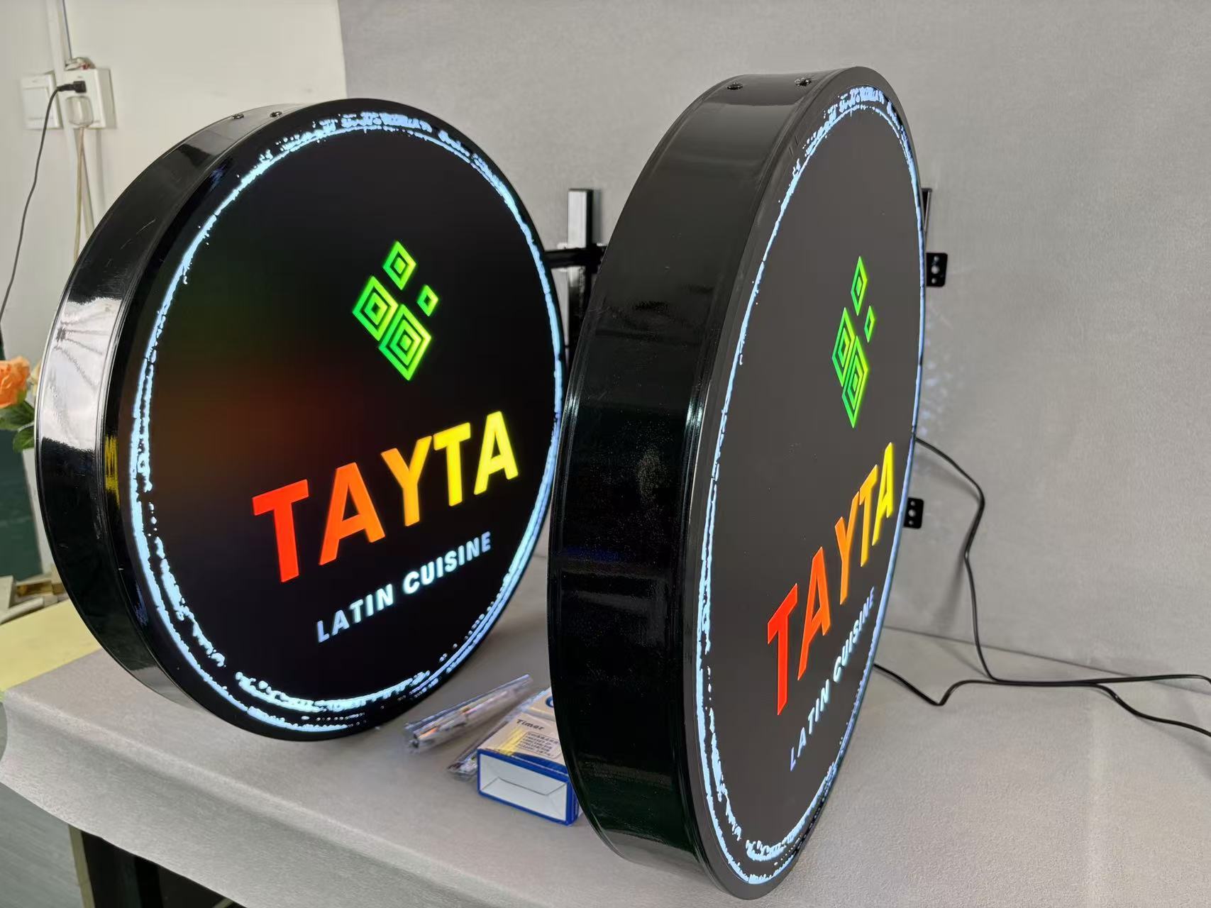 Customized Led Outside Light Boxes Outdoor Advertising Acrylic Round ...