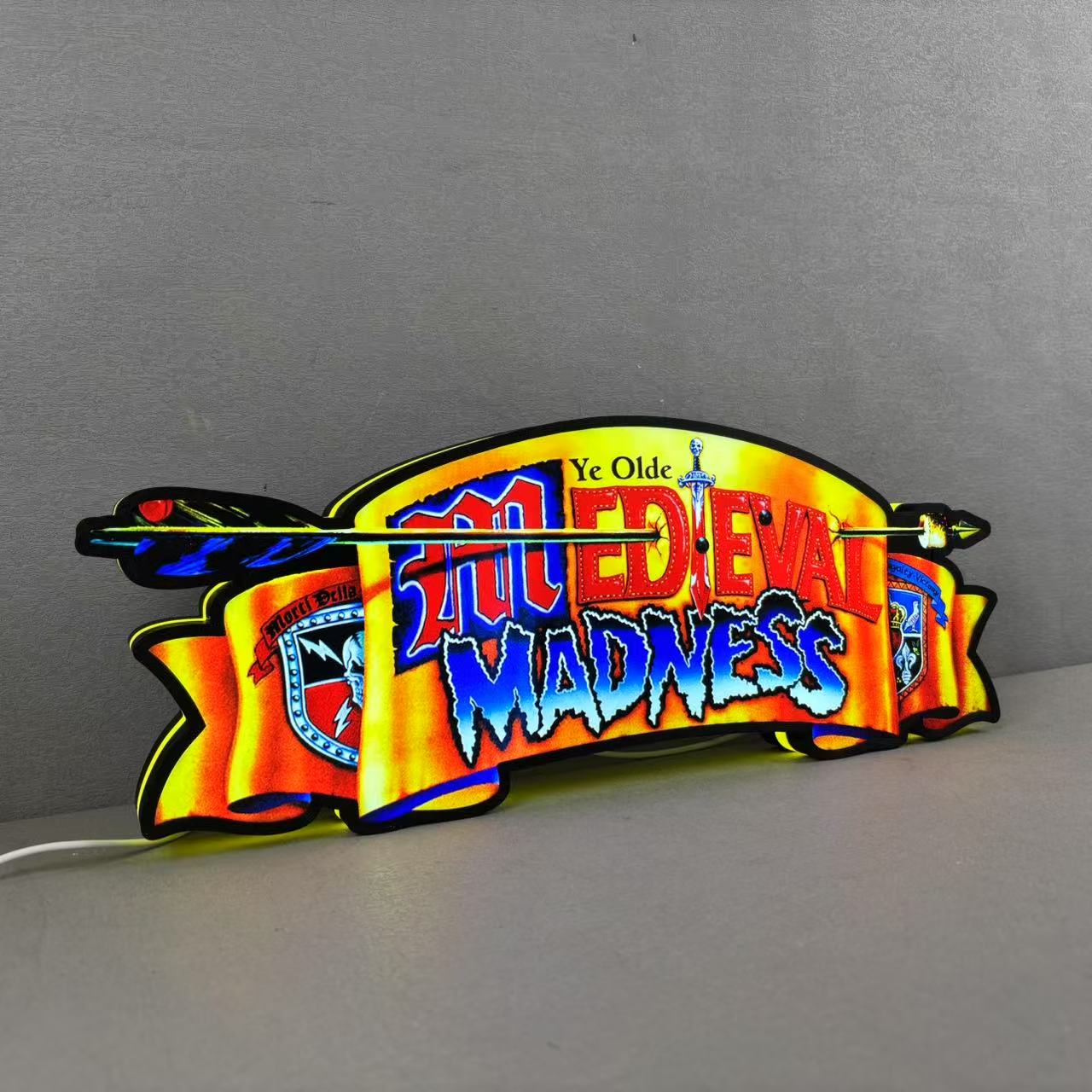 Caisson lumineux LED avec logo Medieval Madness pour flipper, imprimé en 3D, alimenté par USB et entièrement réglable
